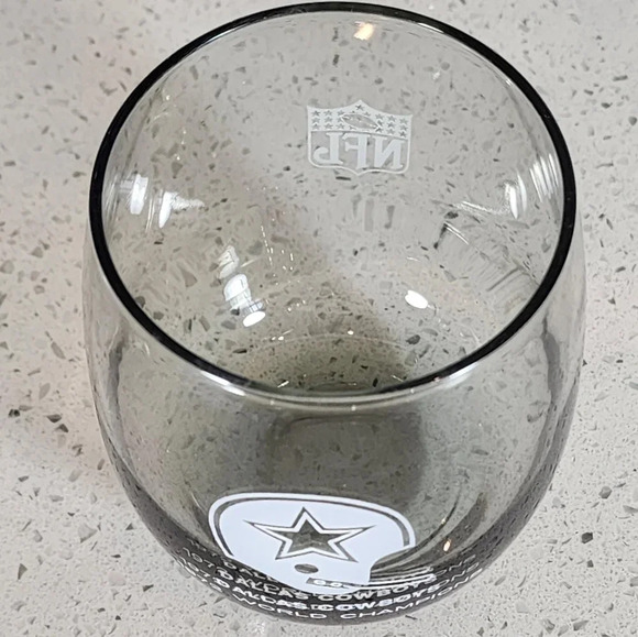Pair of Vintage Dallas Cowboys NFL 1972 World Champs Glass 4.5" Tall Smoke - Picture 3 of 5